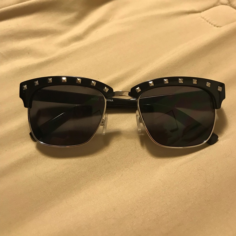 Vans studded sunglasses